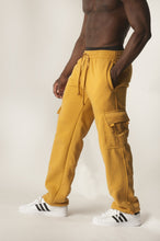 Load image into Gallery viewer, Big and Tall Cargo Pants - Timber Side
