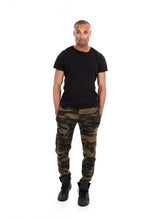 Load image into Gallery viewer, 87074RB Olive Camo, Men&#39;s Tech Fleece Pants
