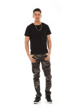 Load image into Gallery viewer, 8183 Black Camo, Men&#39;s Skinny Fit Stretch Jeans
