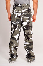 Load image into Gallery viewer, Miltary Pants - Black Camo Back

