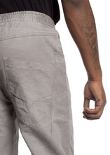 Load image into Gallery viewer, Men&#39;s Twill Jogger
