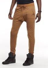 Load image into Gallery viewer, Men&#39;s Drop Crotch Fleece Jogger
