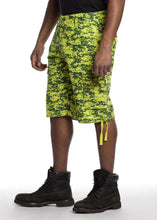 Load image into Gallery viewer, Men&#39;s Camo Shorts
